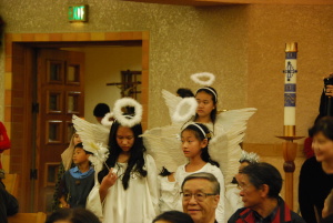Angels before Mass